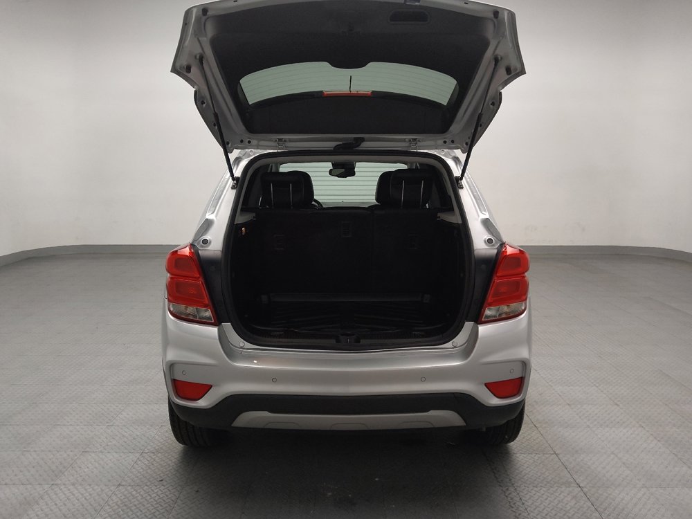 Used 2020 Chevrolet Trax LT w/ Redline Edition AWD/4WD image 29