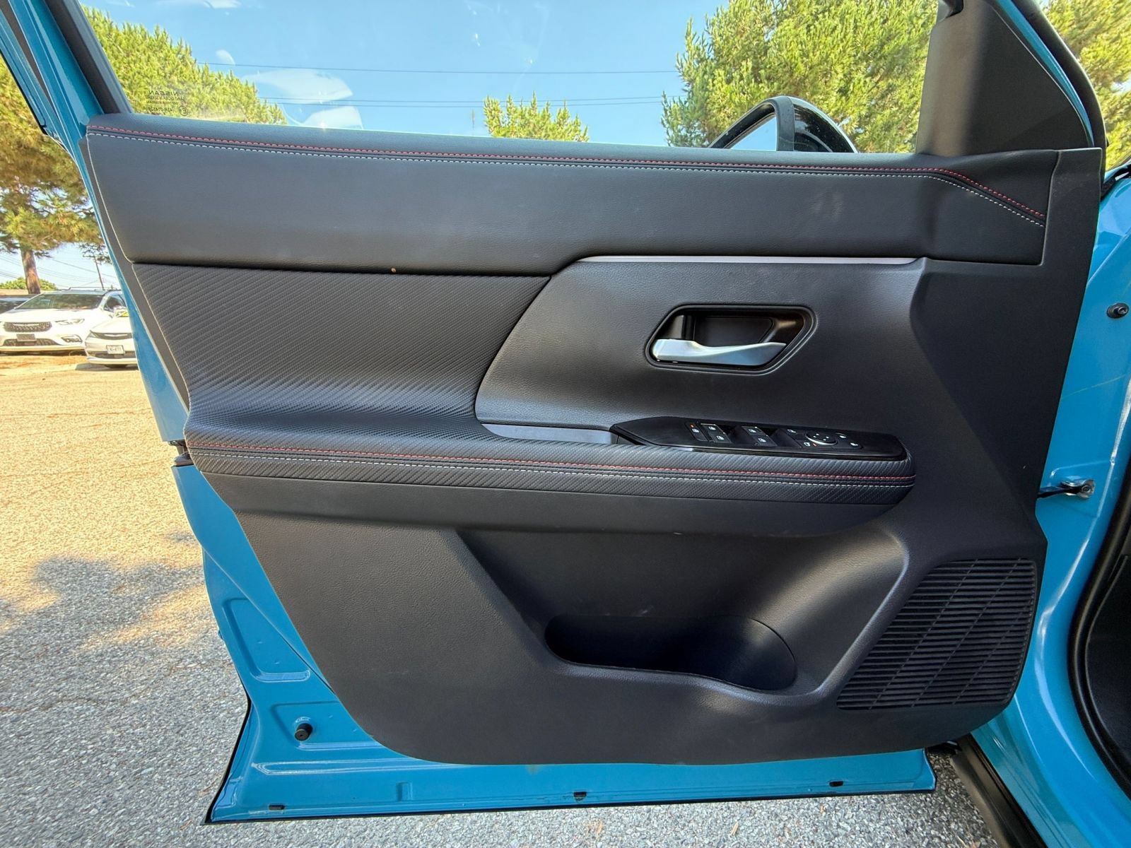 Used 2026 Nissan Kicks SR FWD image 18