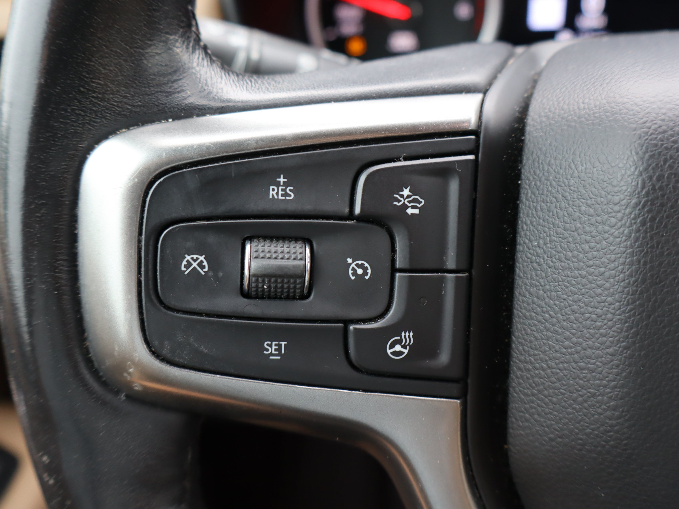Used 2021 Chevrolet Tahoe Premier w/ Premium Package RWD image 22