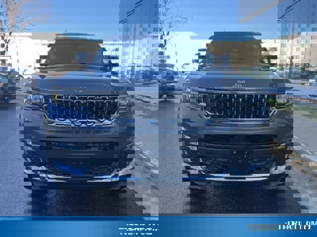 Used 2022 Jeep Grand Cherokee L Limited image 2