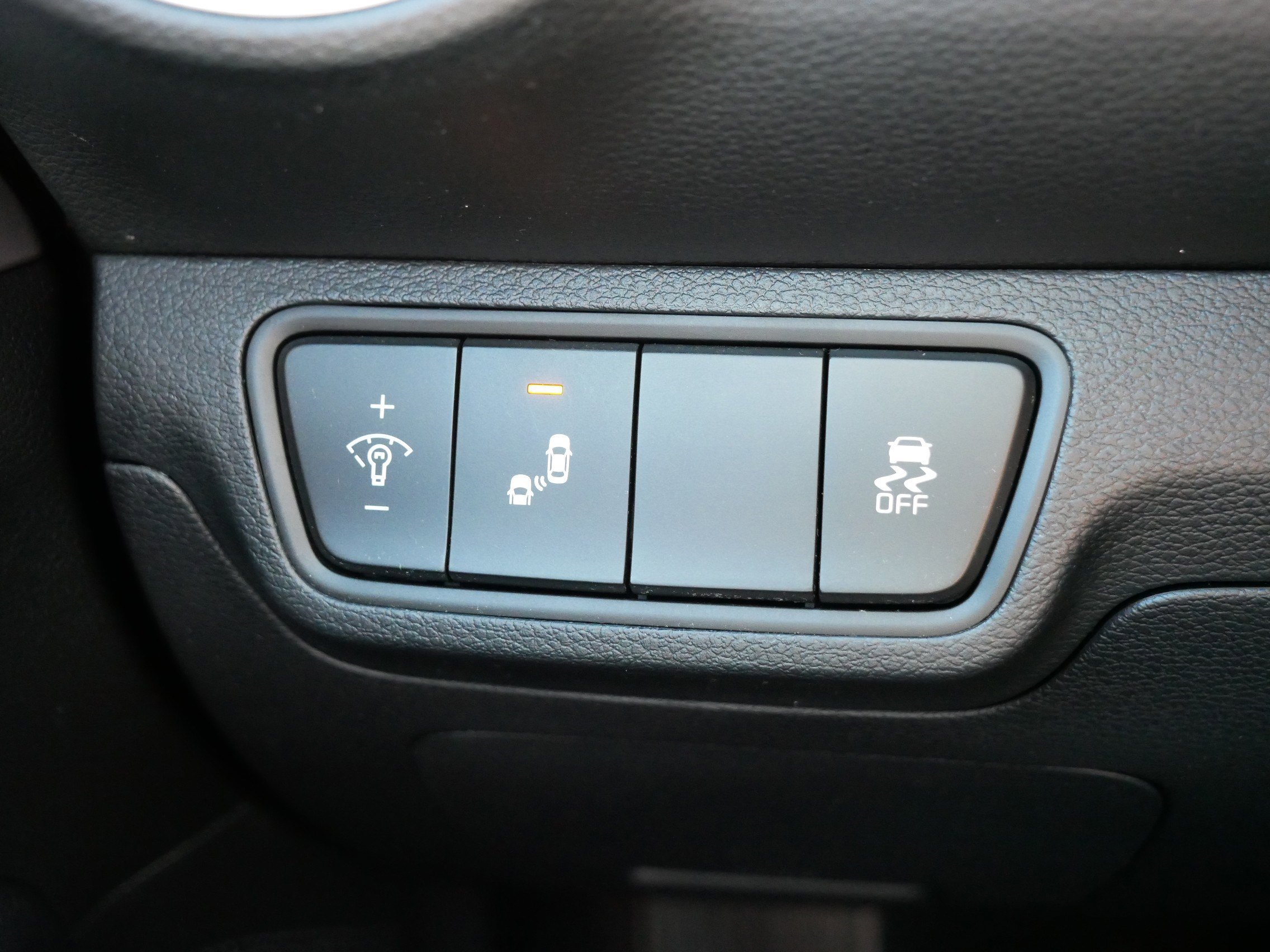 Certified 2024 Kia Forte LXS w/ LXS Technology Package image 26