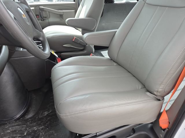 New 2025 Chevrolet Express 3500 w/ Driver Convenience Package RWD image 28