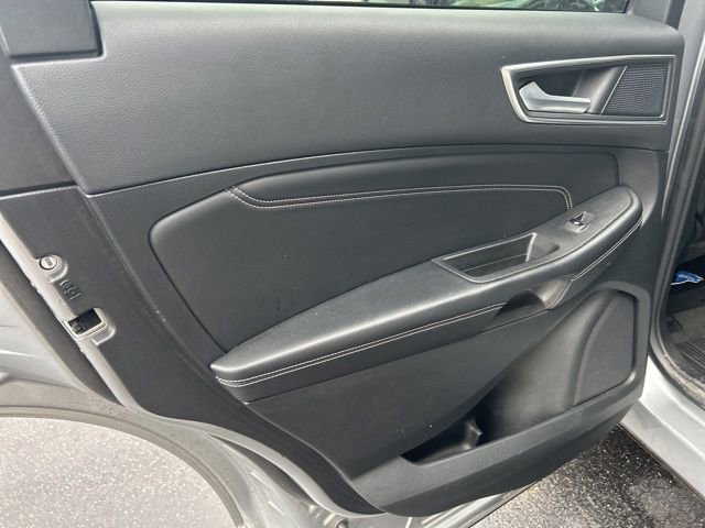 Used 2023 Ford Edge Titanium image 24