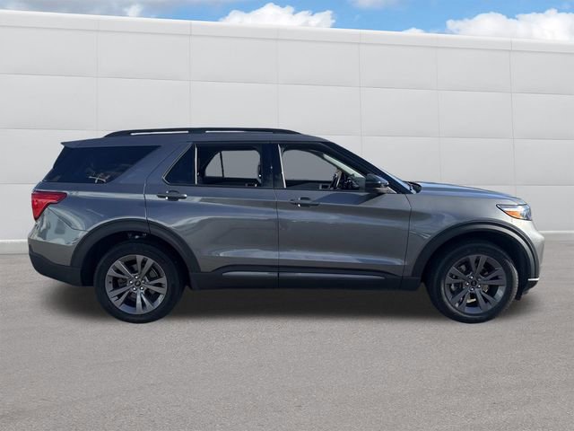 Certified 2022 Ford Explorer XLT w/ Equipment Group 202A image 12