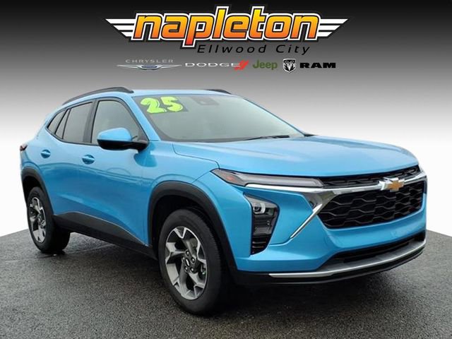 Used 2025 Chevrolet Trax LT w/ LT Convenience Package image 1