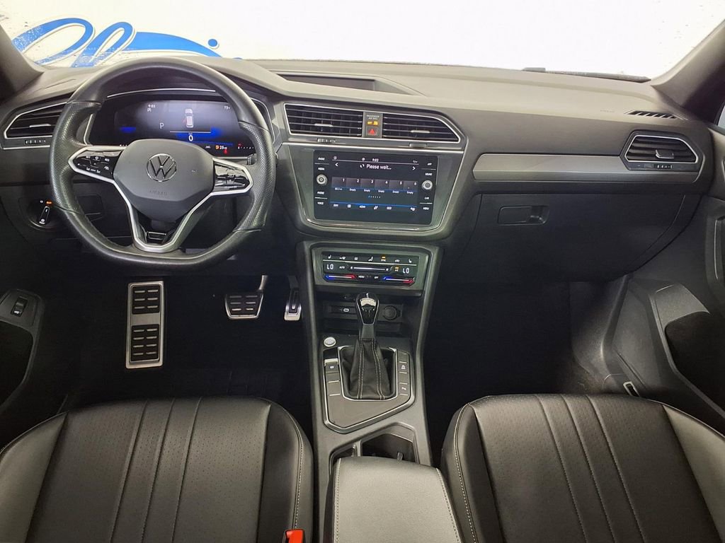 Used 2024 Volkswagen Tiguan SE R-Line image 12