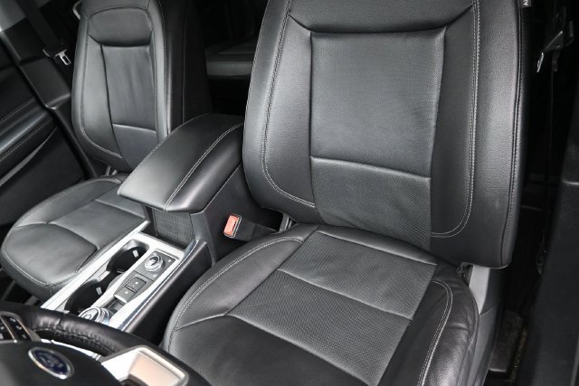 Used 2021 Ford Explorer Limited w/ Equipment Group 301A AWD/4WD image 17