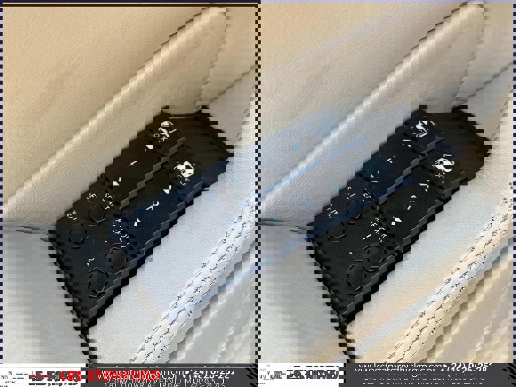 Used 1993 Cadillac Allante image 17