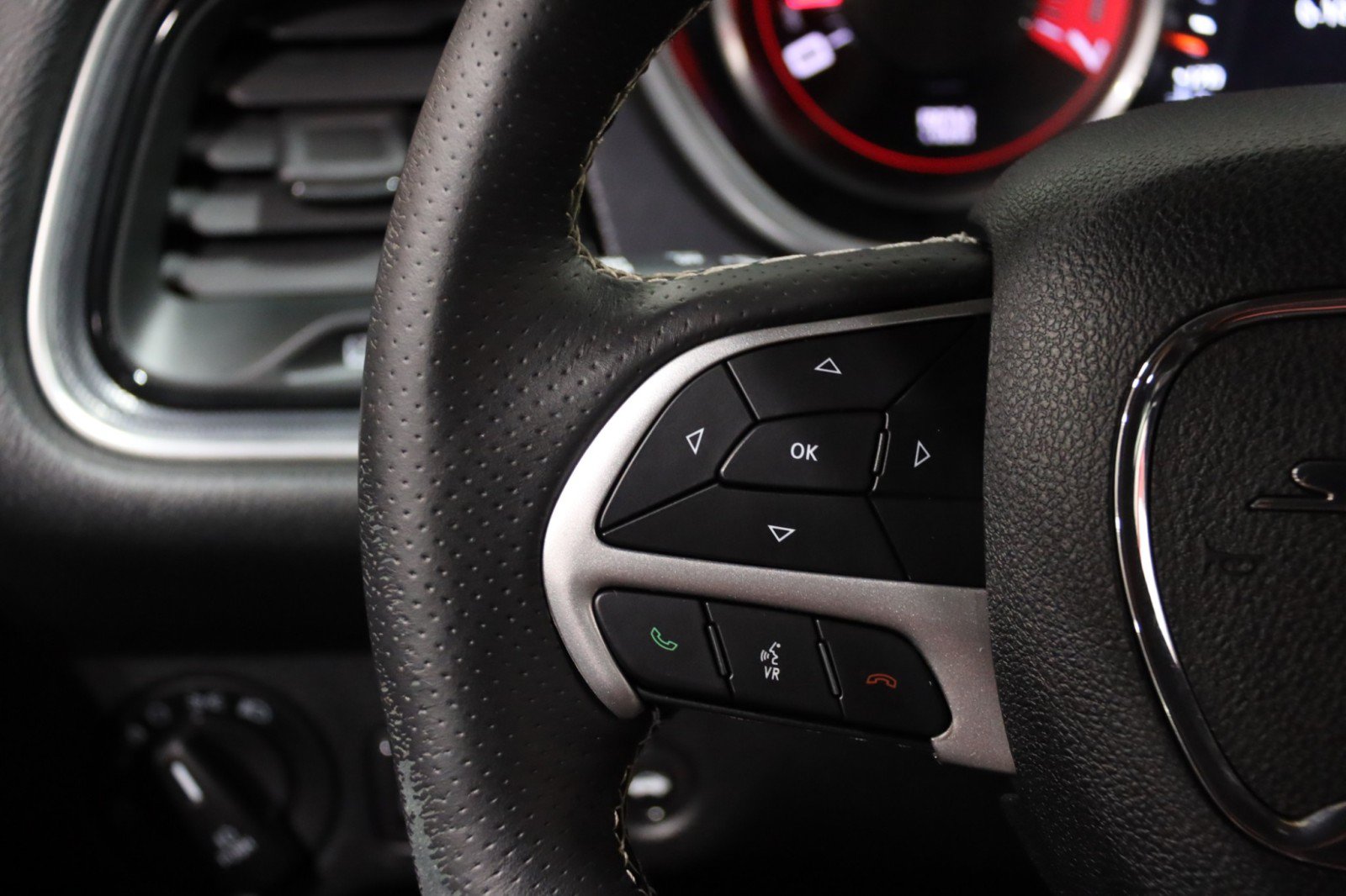 Used 2018 Dodge Challenger SRT w/ Technology Group RWD image 52