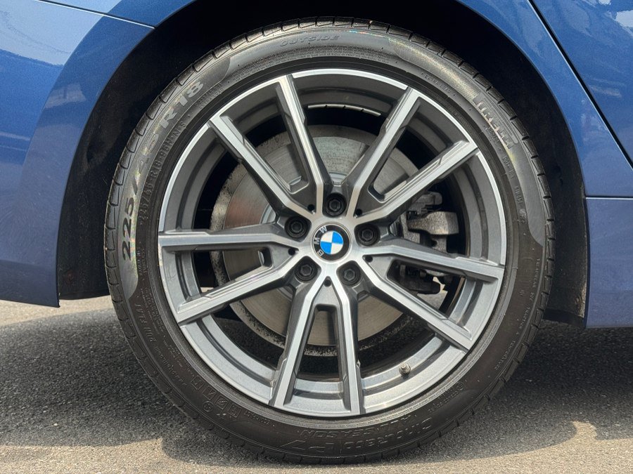 Used 2021 BMW 330i xDrive w/ Driver Assist w/ Premium Package AWD/4WD image 17