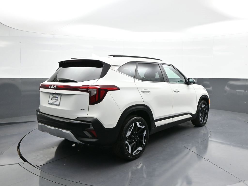 Certified 2025 Kia Seltos SX w/ SX Sunroof Package image 6