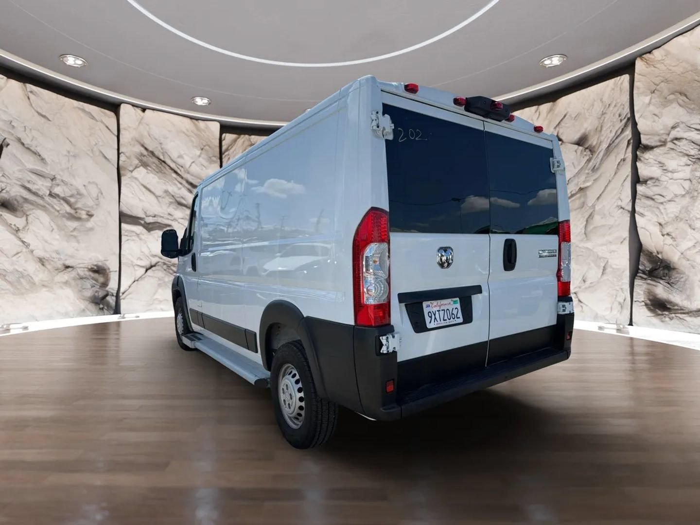 Used 2025 RAM ProMaster 2500 w/ U-Haul Equipment Group FWD image 8