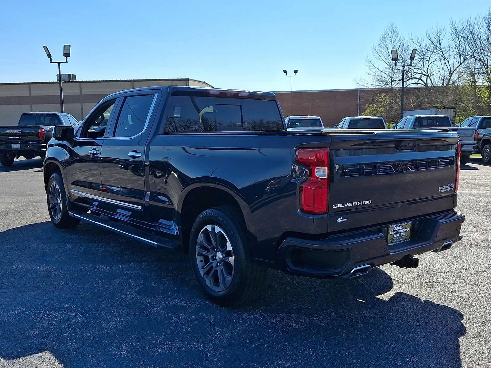 Used 2022 Chevrolet Silverado 1500 High Country w/ Technology Package image 6