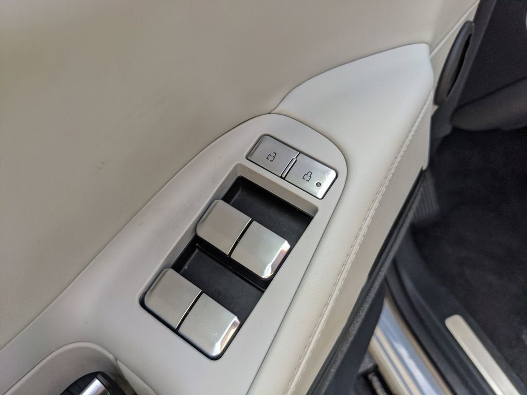 Used 2025 Lincoln Navigator Reserve image 21