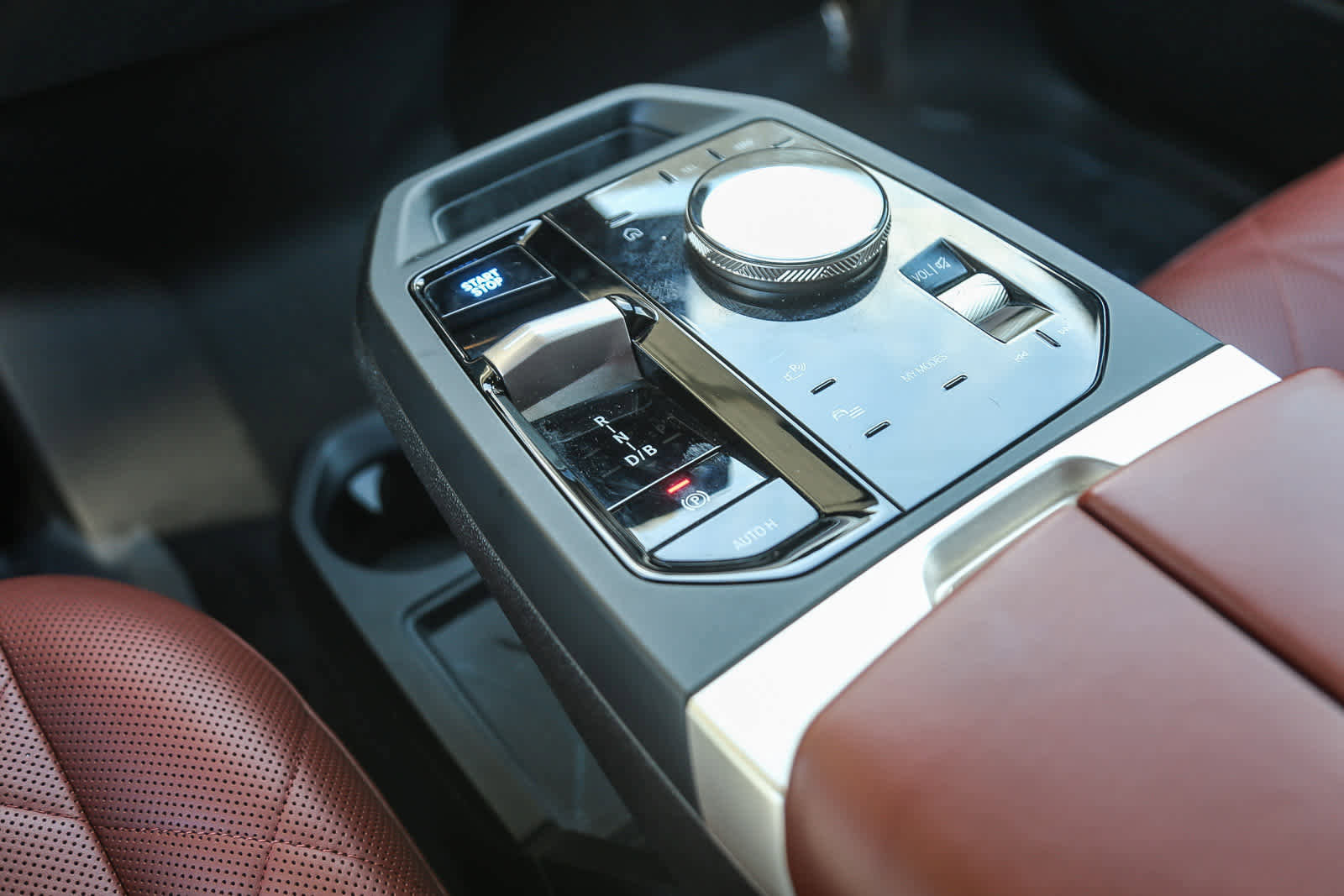 Certified 2024 BMW iX xDrive50 w/ Sport Package image 17