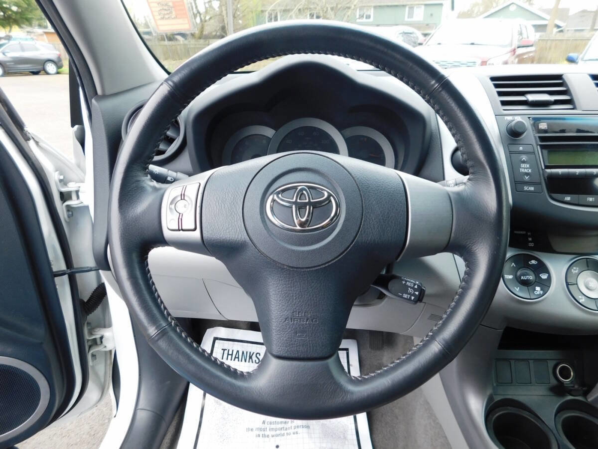 Used 2007 Toyota RAV4 Limited AWD/4WD image 8