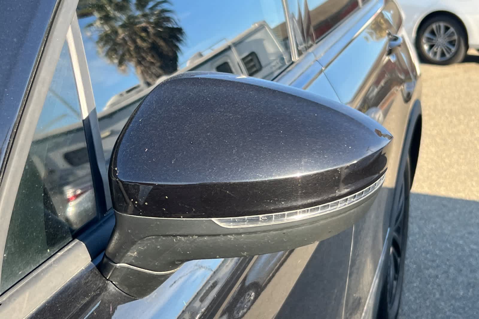 Used 2022 Volkswagen Tiguan SE R-Line FWD image 9