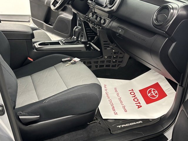 Used 2020 Toyota Tacoma 4x4 Double Cab image 32
