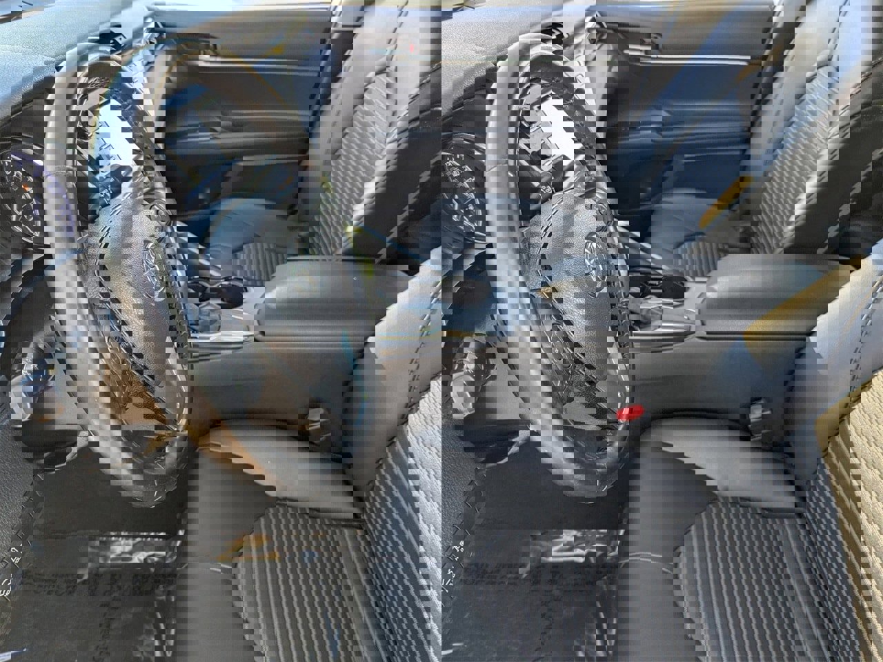 Used 2020 Toyota Camry image 20