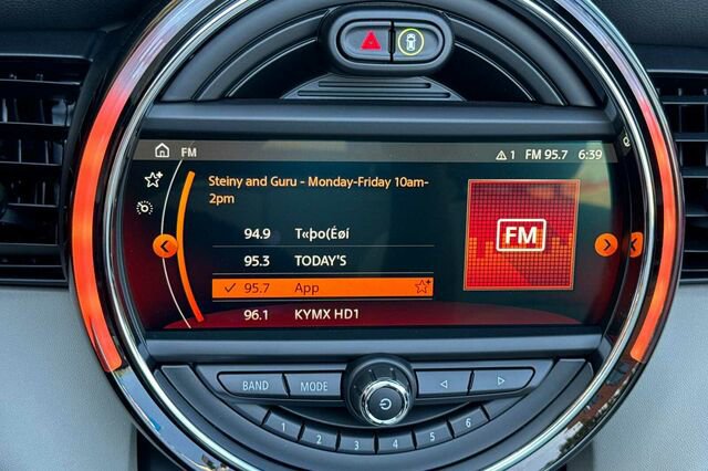 Used 2020 MINI Cooper S image 14