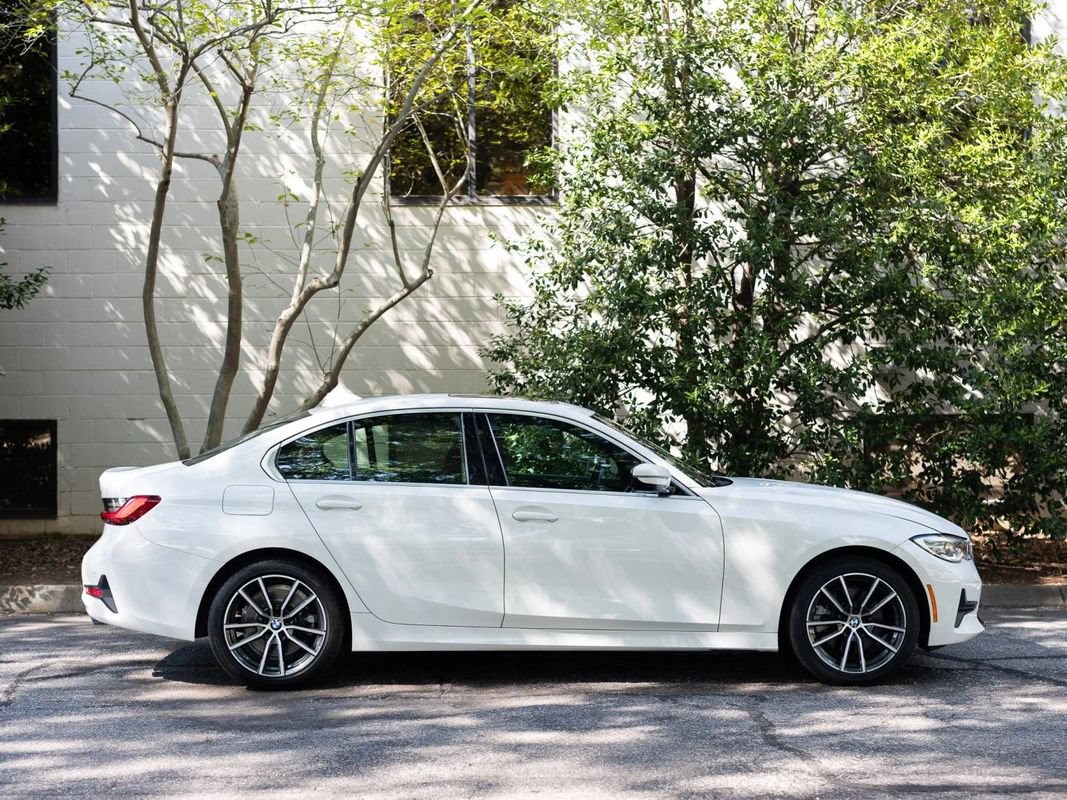 Used 2022 BMW 330i xDrive Sedan w/ Premium Package 2 AWD/4WD image 8