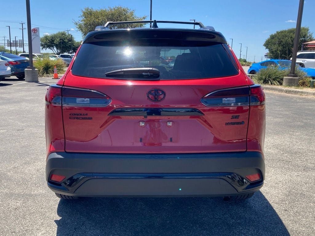 Used 2024 Toyota Corolla Cross AWD Hybrid image 6