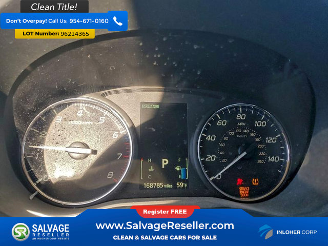 Used 2014 Mitsubishi Outlander SE image 12