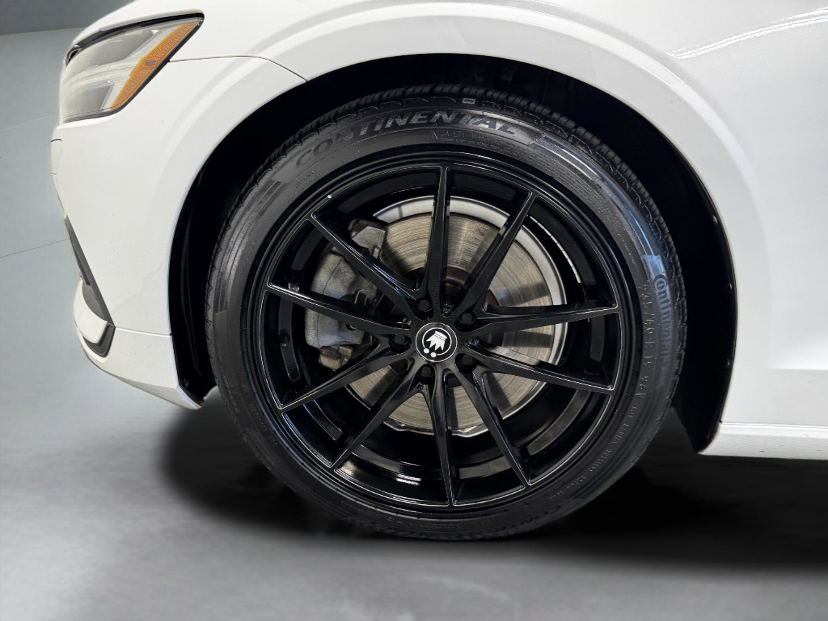 Used 2019 Volvo S60 T6 Momentum w/ Multimedia Package image 44