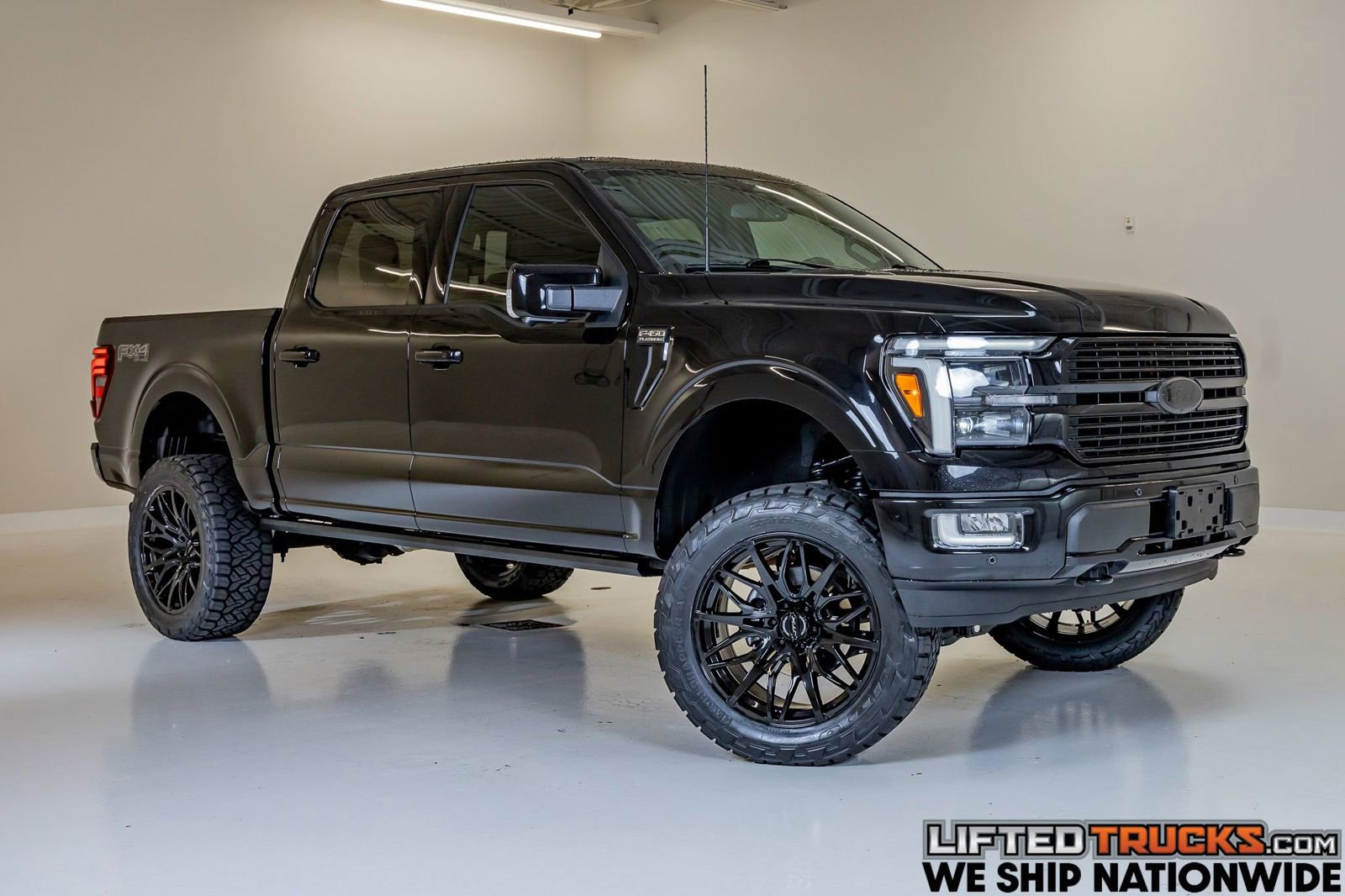 Used 2025 Ford F150 Platinum w/ FX4 Off-Road Package AWD/4WD image 1
