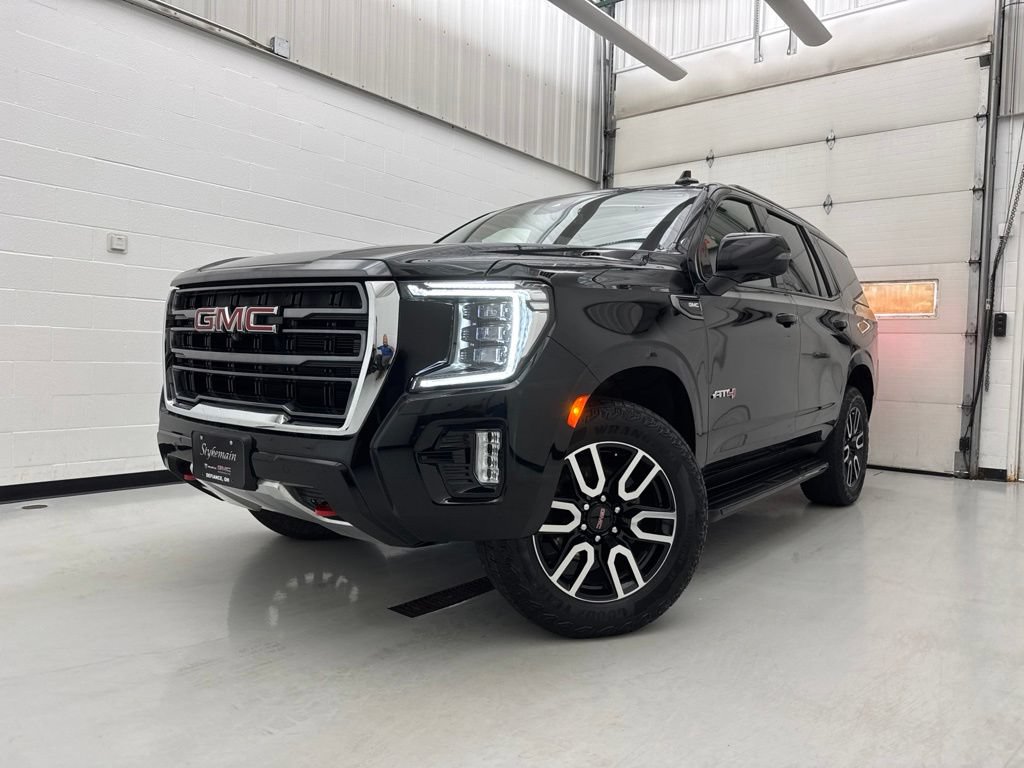 Used 2024 GMC Yukon AT4 w/ Technology Package AWD/4WD image 3