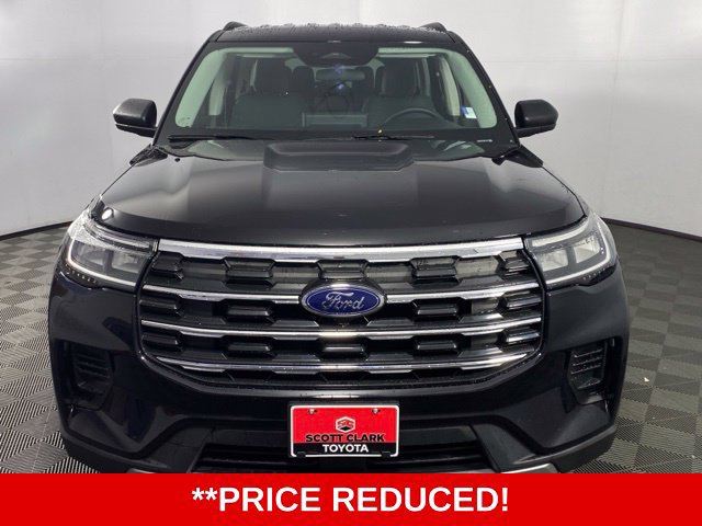 Used 2025 Ford Explorer Active AWD/4WD image 2