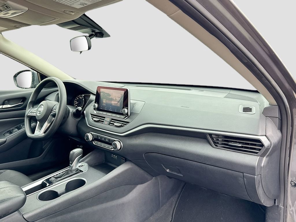 Used 2022 Nissan Altima 2.5 SV FWD image 33