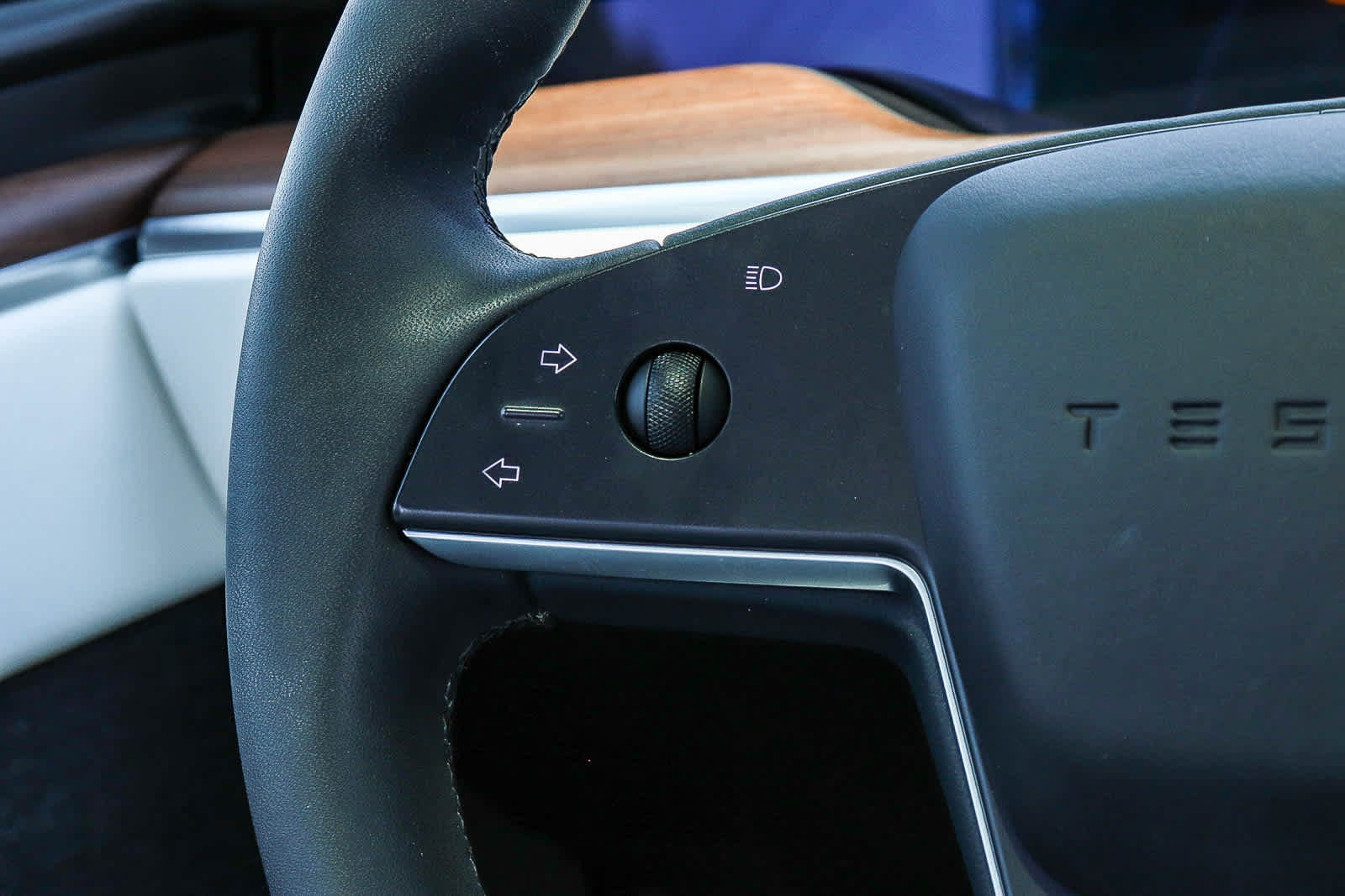 Used 2022 Tesla Model X AWD/4WD image 19