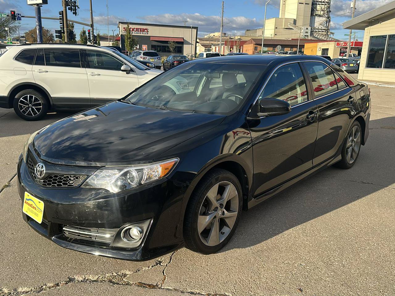 Used 2014 Toyota Camry SE FWD image 8