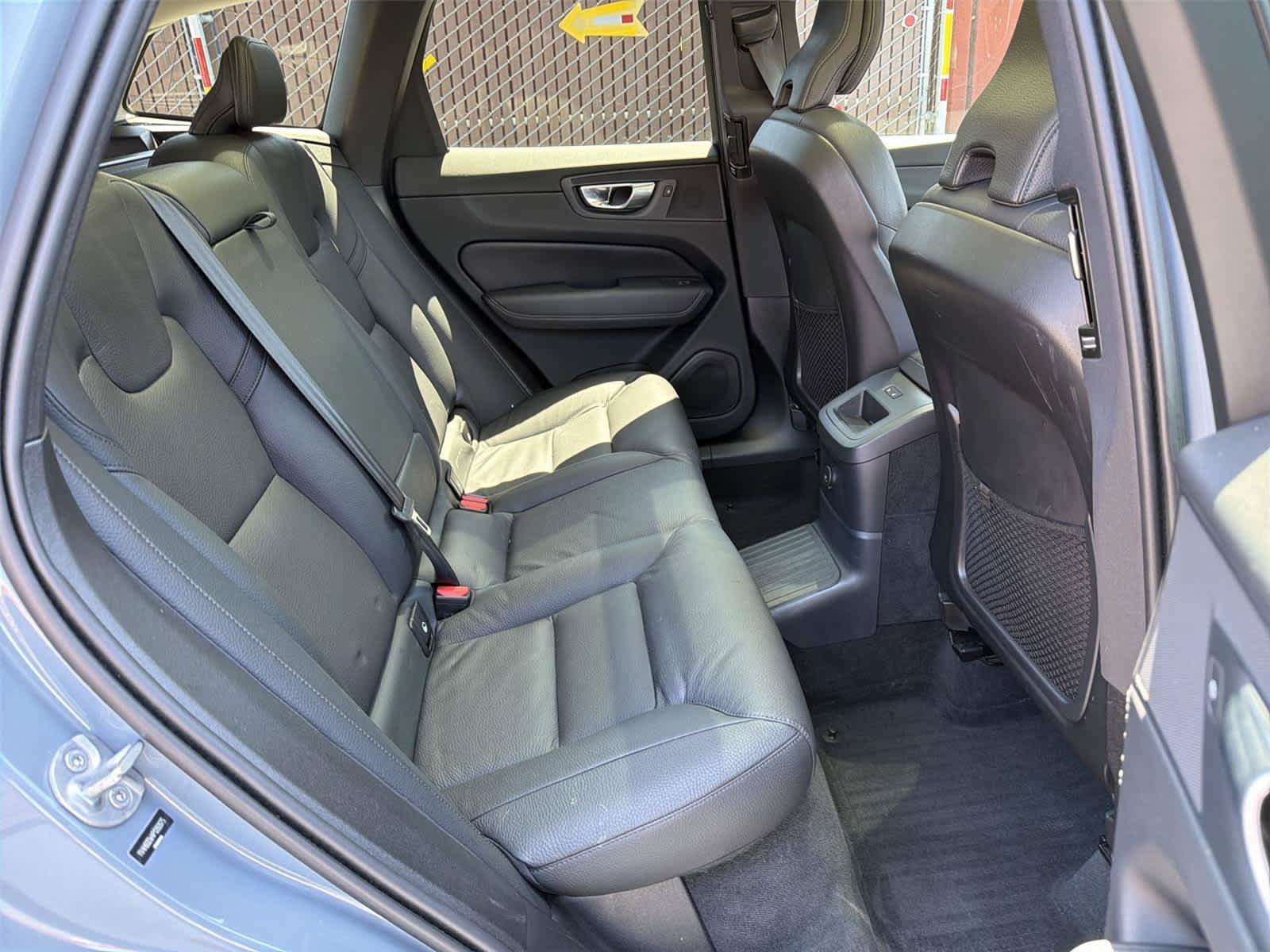 Used 2023 Volvo XC60 T8 Plus w/ Climate Package AWD/4WD image 14