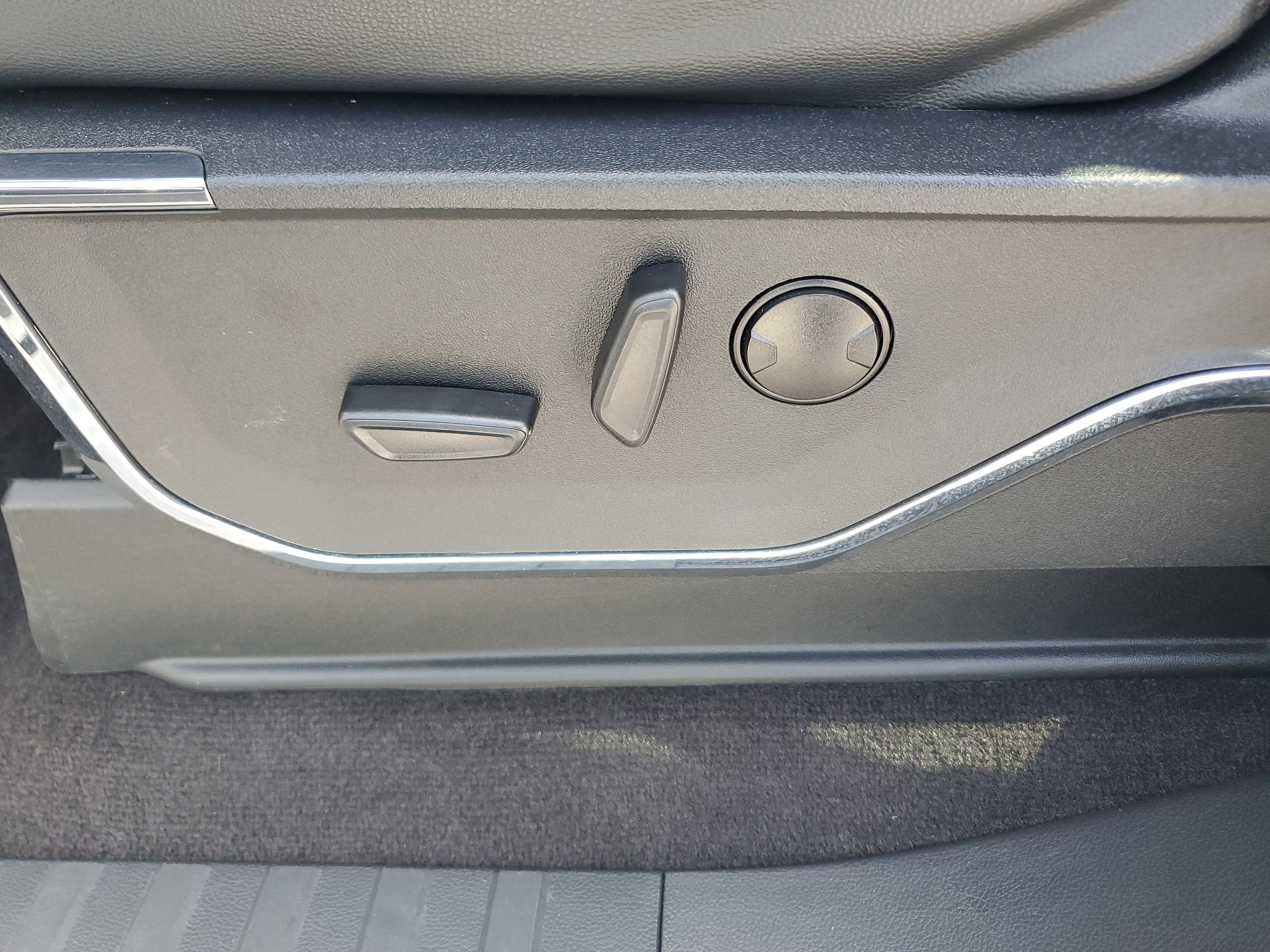 Used 2022 Ford F150 Lariat image 12