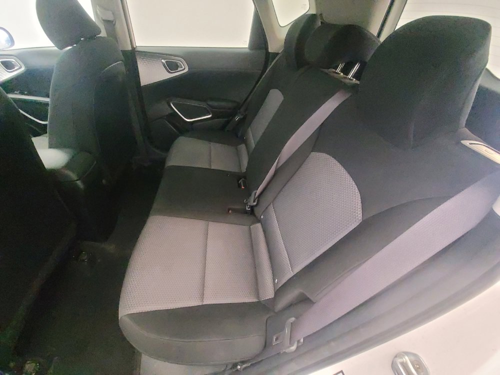 Used 2022 Kia Soul LX w/ Technology Package image 18
