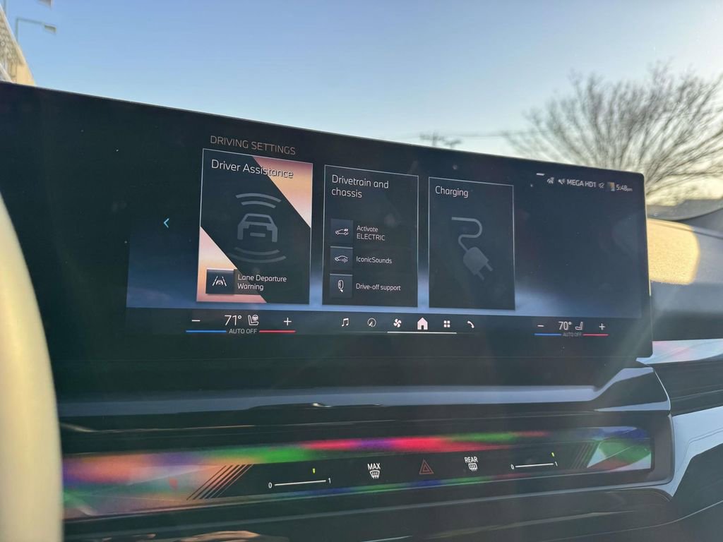 Used 2026 BMW 550e xDrive image 12