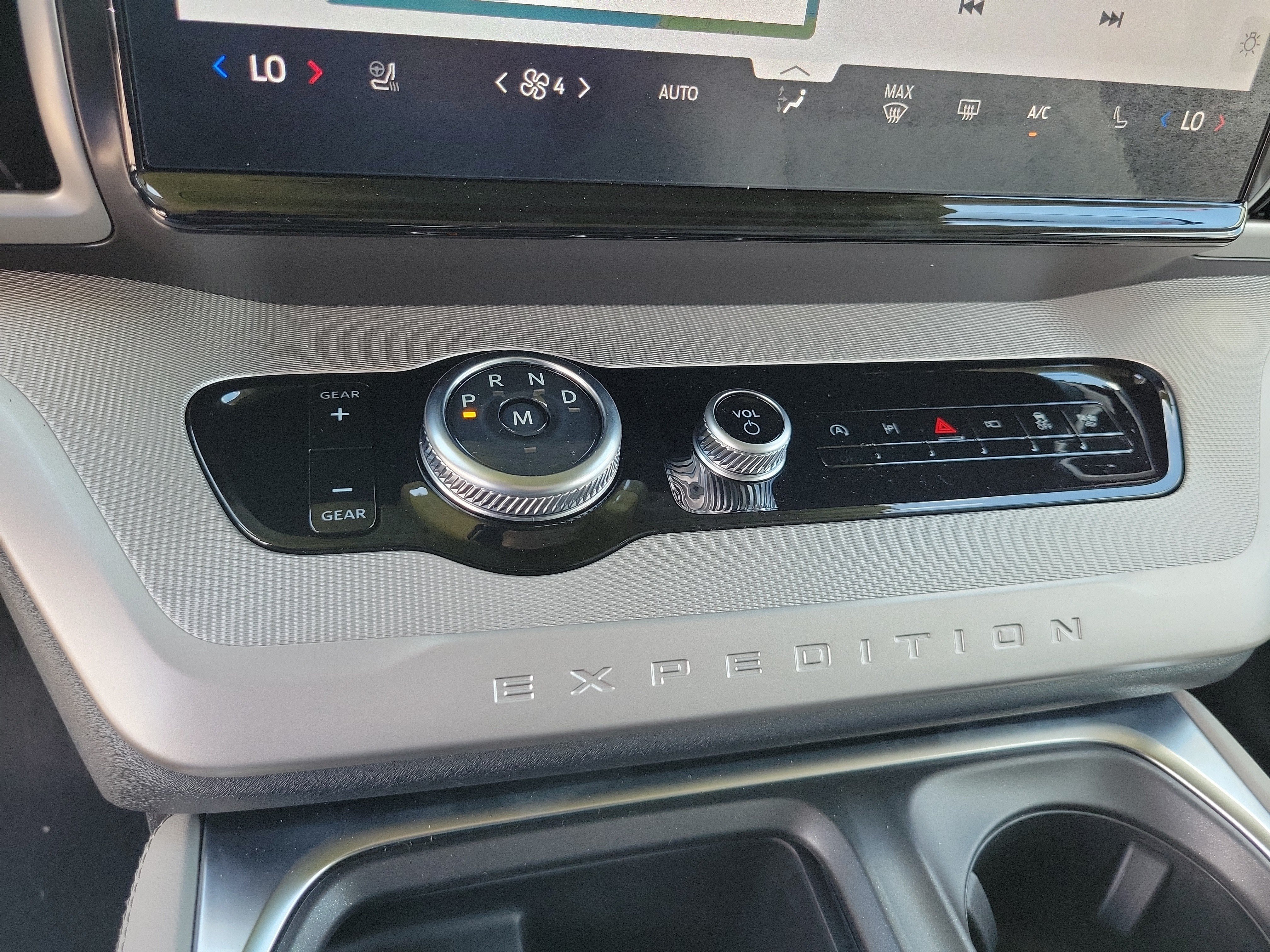 New 2027 Ford Expedition Max Active RWD image 18