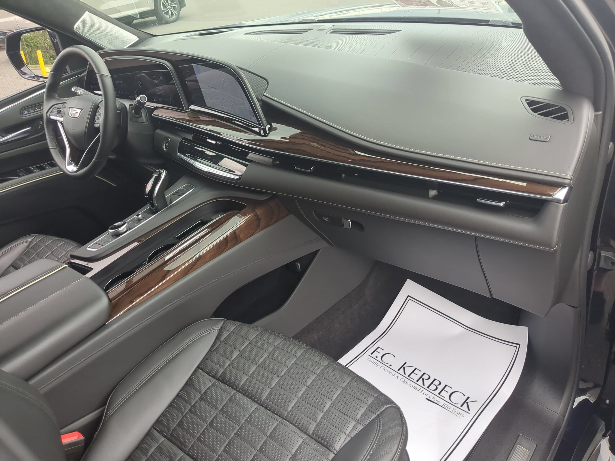 Certified 2023 Cadillac Escalade Premium Luxury Platinum AWD/4WD image 28