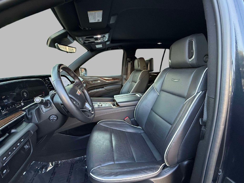 Certified 2024 Cadillac Escalade Premium Luxury AWD/4WD image 2
