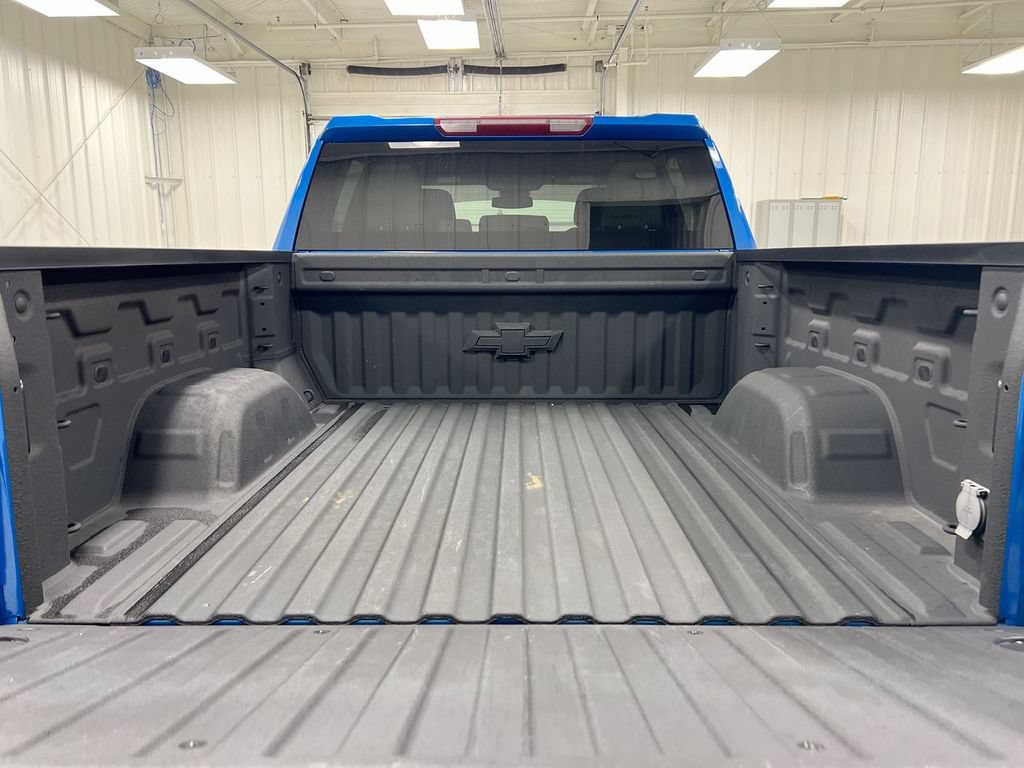 Used 2024 Chevrolet Silverado 1500 LTZ AWD/4WD image 24