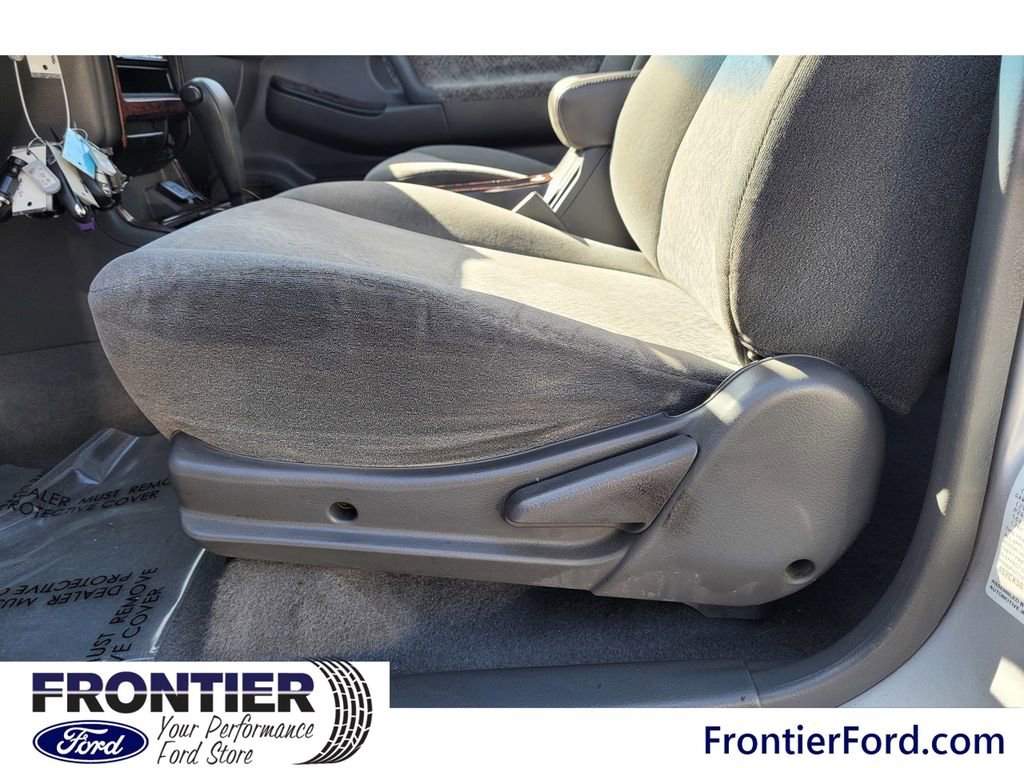 Used 2000 Isuzu Rodeo LS image 8