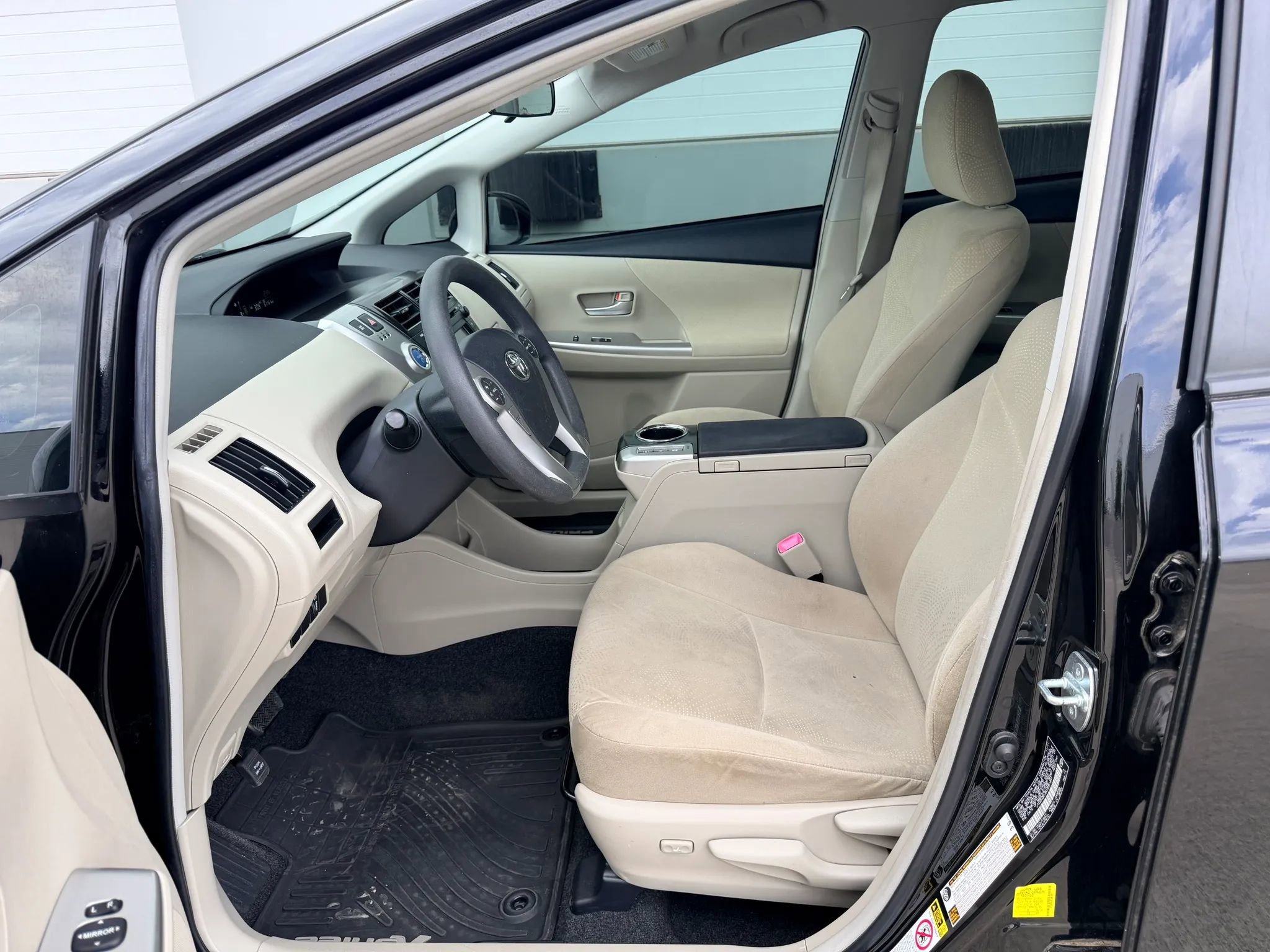 Used 2012 Toyota Prius V Two FWD image 11