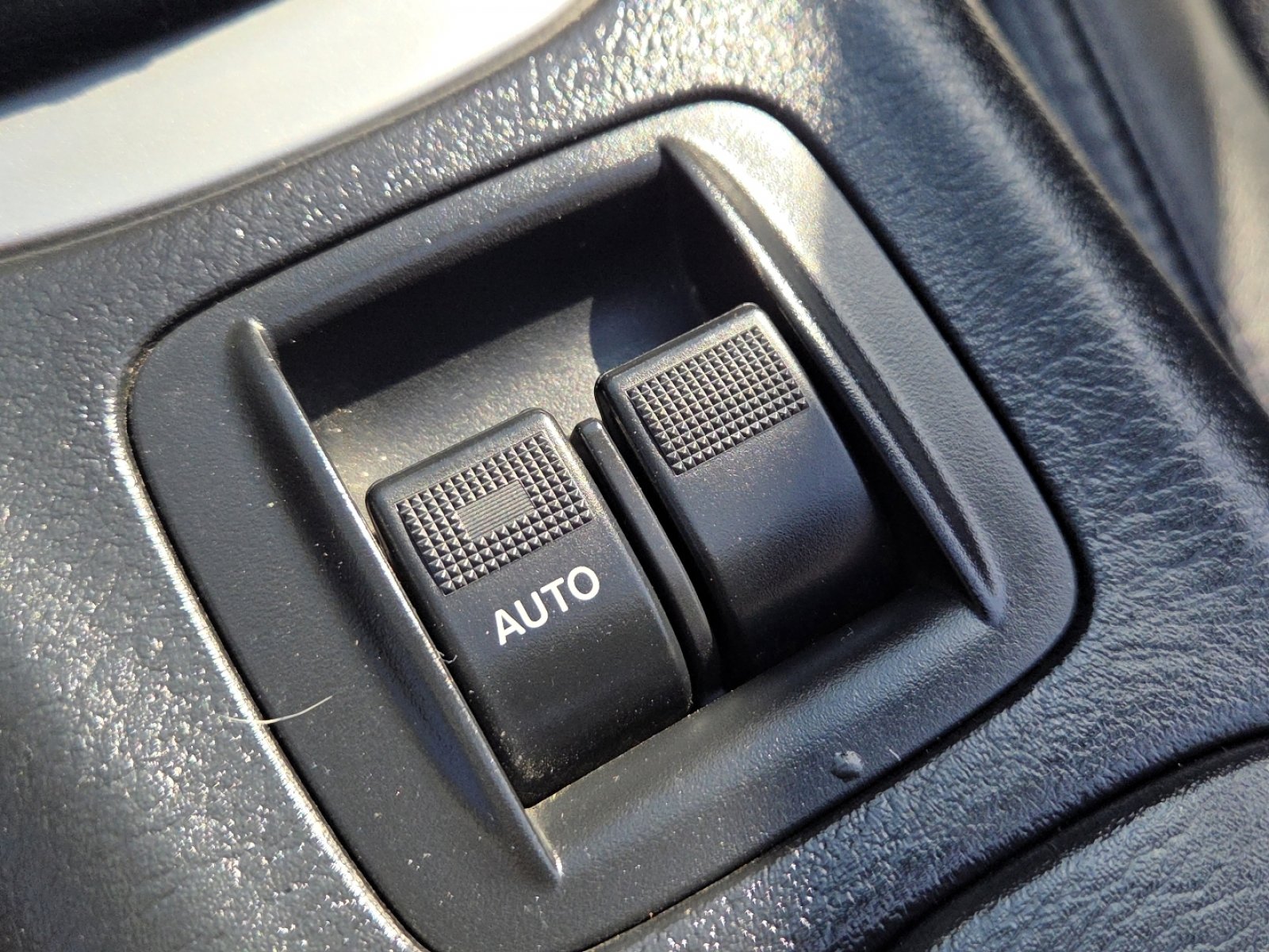 Used 2003 MAZDA MX-5 Miata image 29