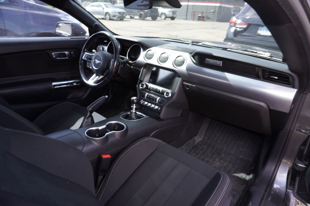 Used 2019 Ford Mustang GT w/ Equipment Group 301A image 7