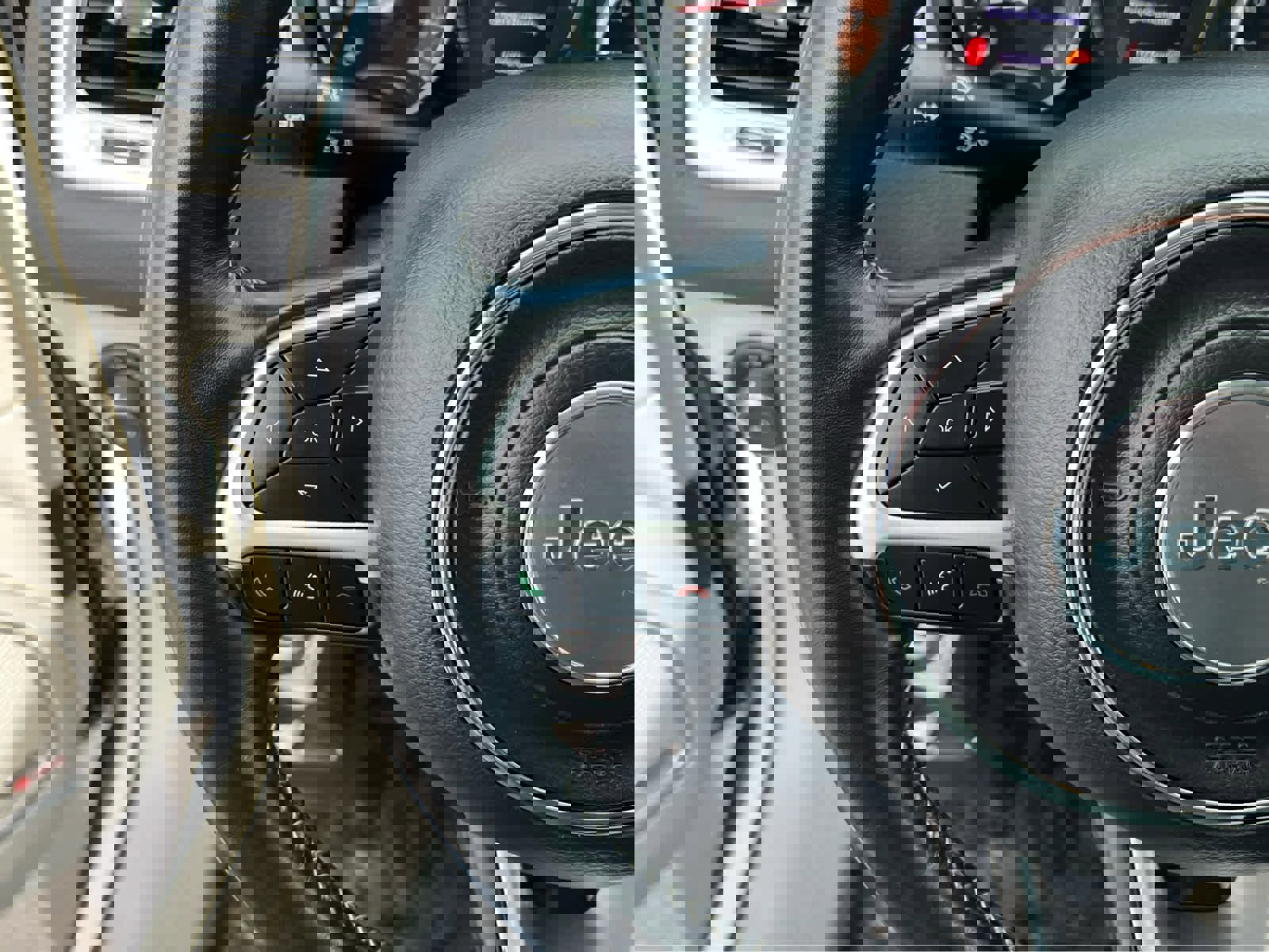 Used 2017 Jeep Compass Latitude w/ Cold Weather Group image 31