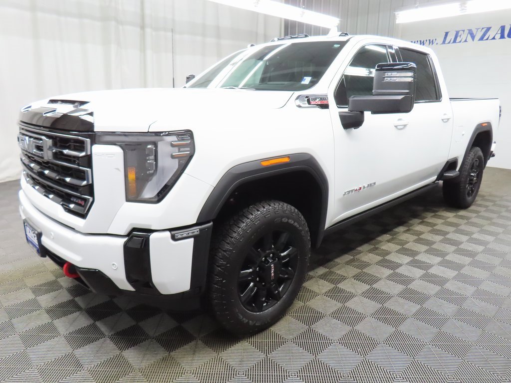 Used 2026 GMC Sierra 2500 AT4 image 6