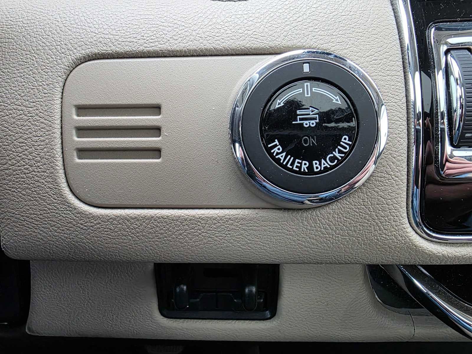 Used 2022 Lincoln Navigator L Reserve AWD/4WD image 33