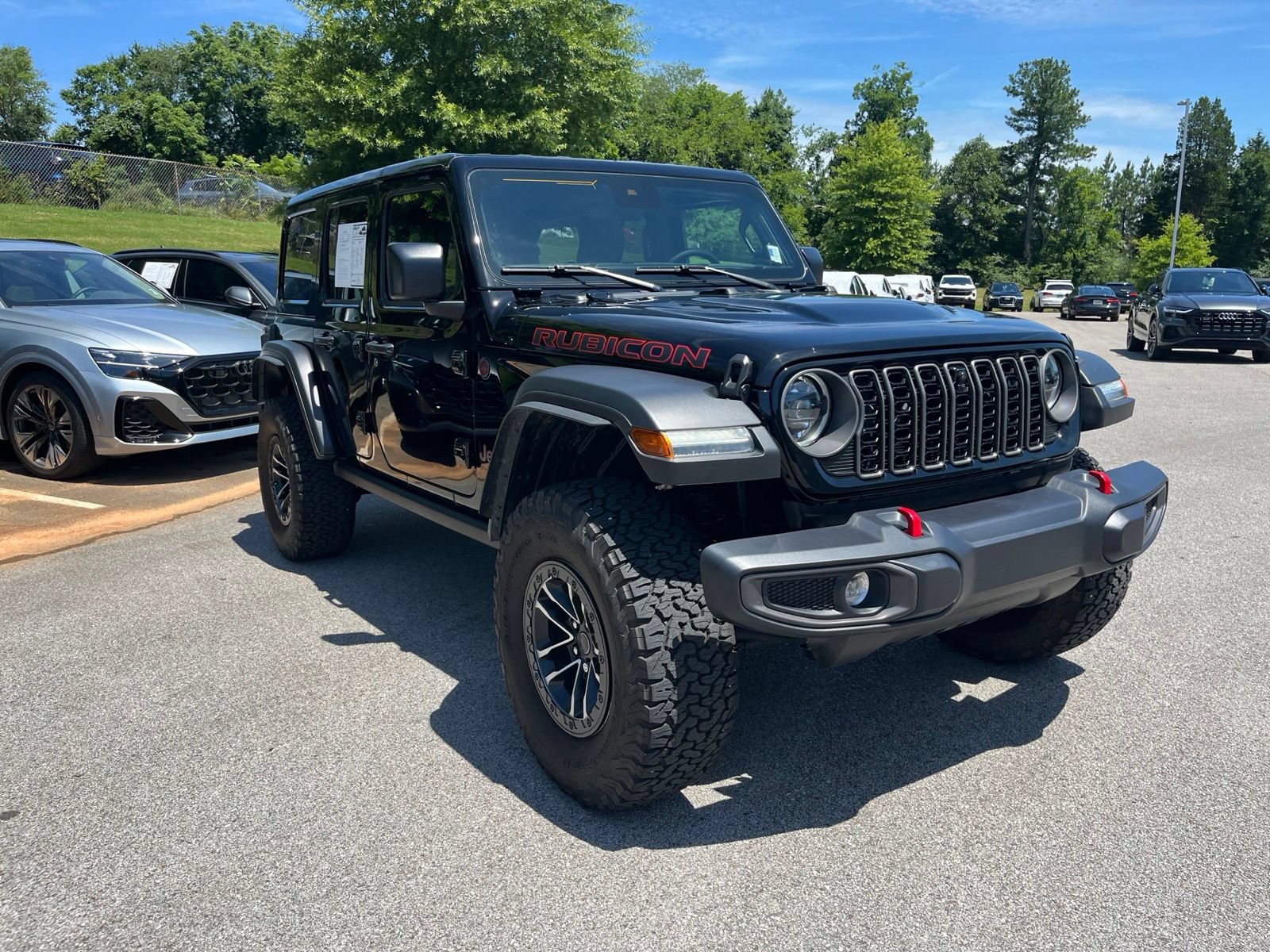 Used 2024 Jeep Wrangler Unlimited Rubicon w/ XTREMEE 35" Tire Package AWD/4WD image 3